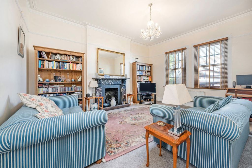 Property photo 3 of 7