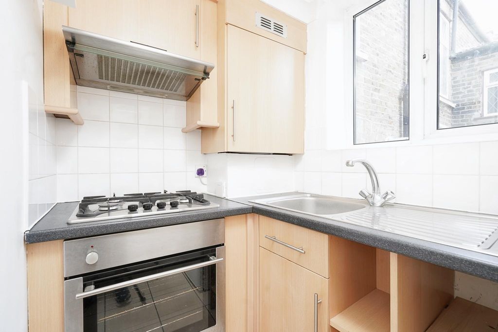 Property photo 3 of 7 3