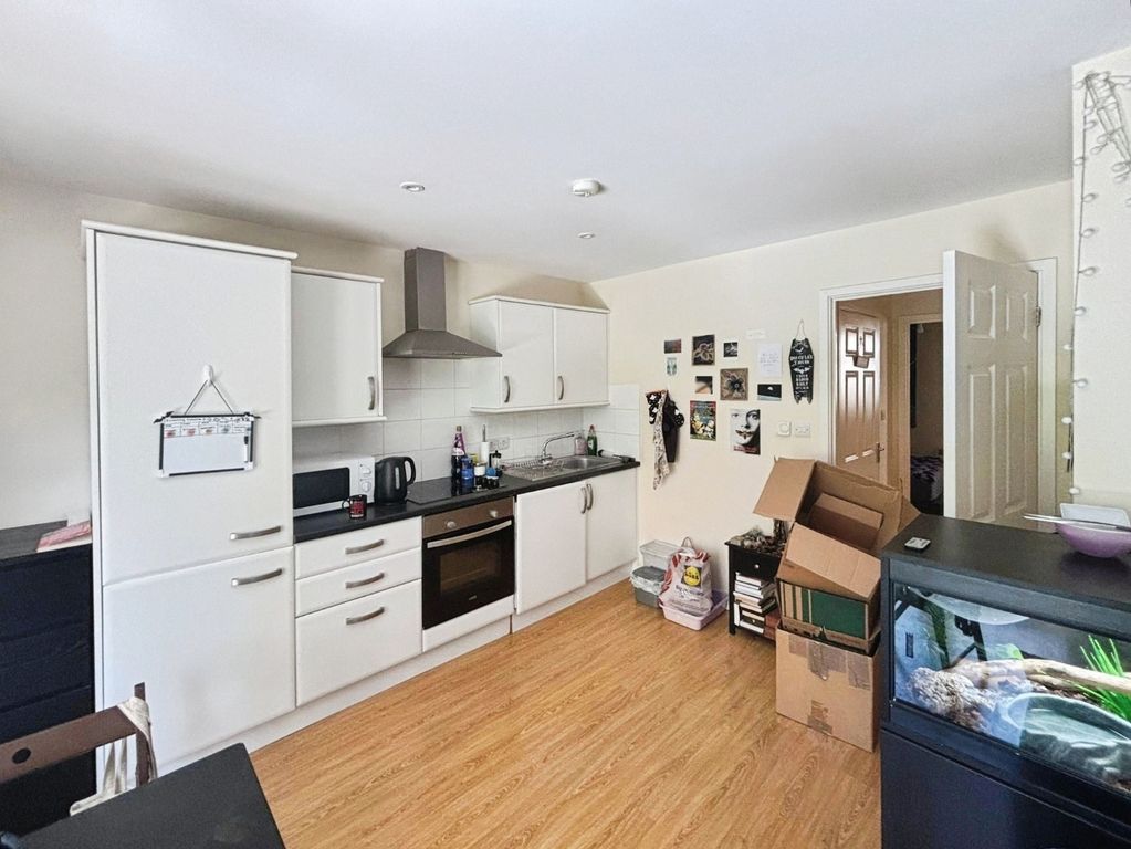 Property photo 3 of 5