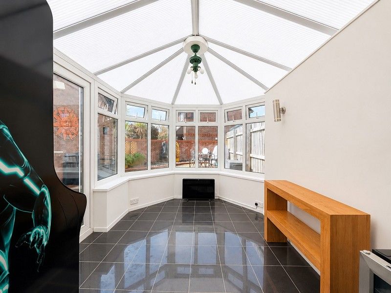 Property photo 3 of 24 Conservatory