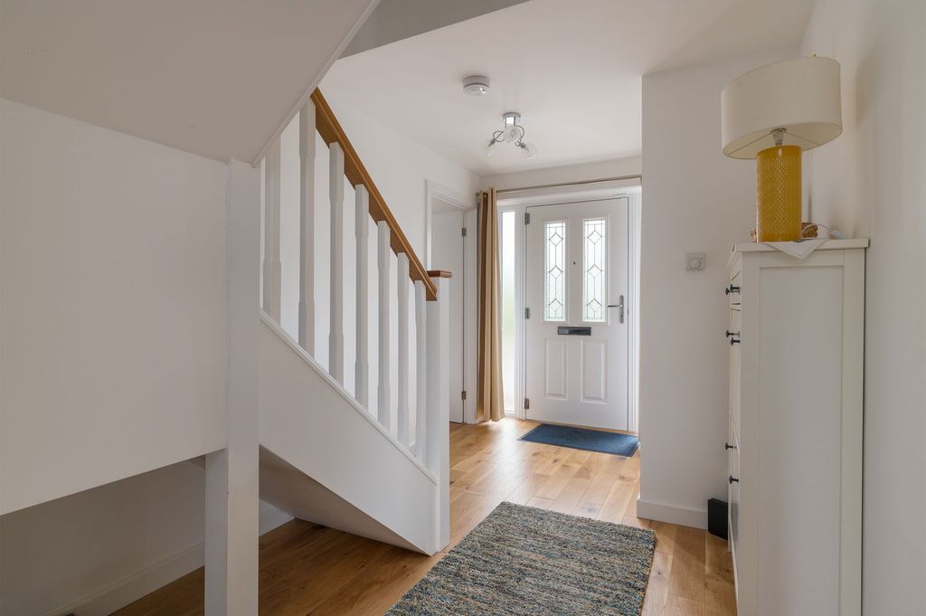 Property photo 2 of 48