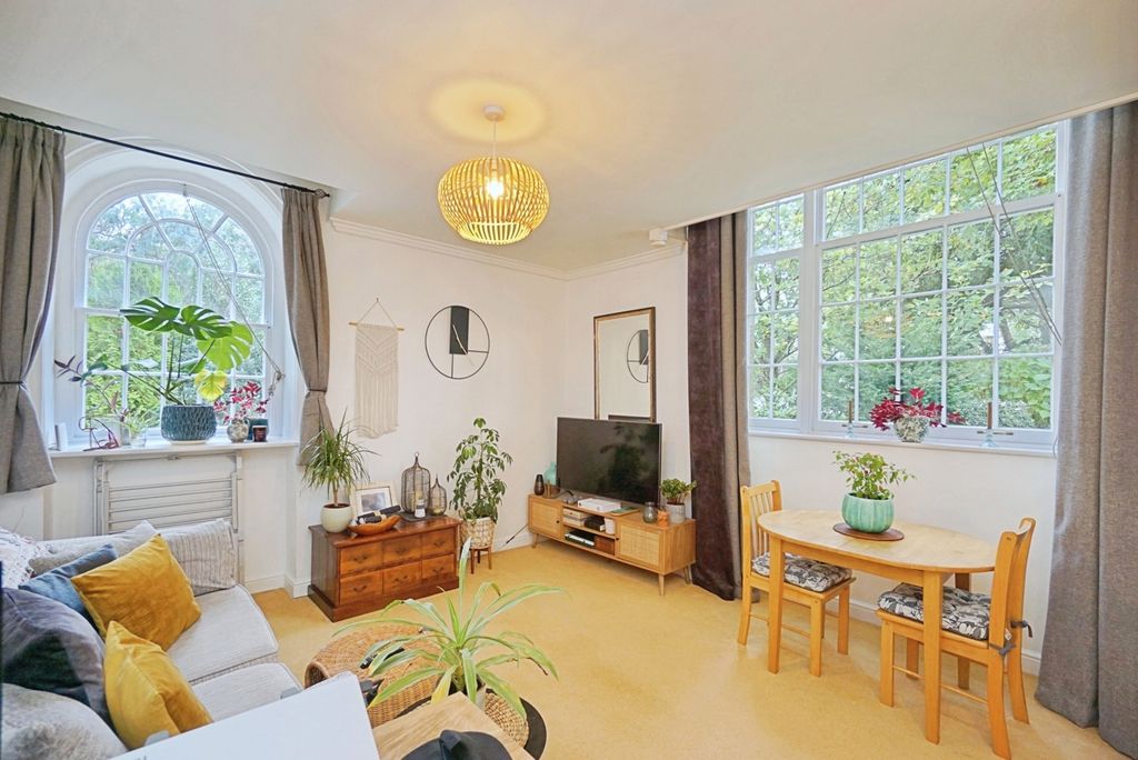 Property photo 2 of 23 Photo