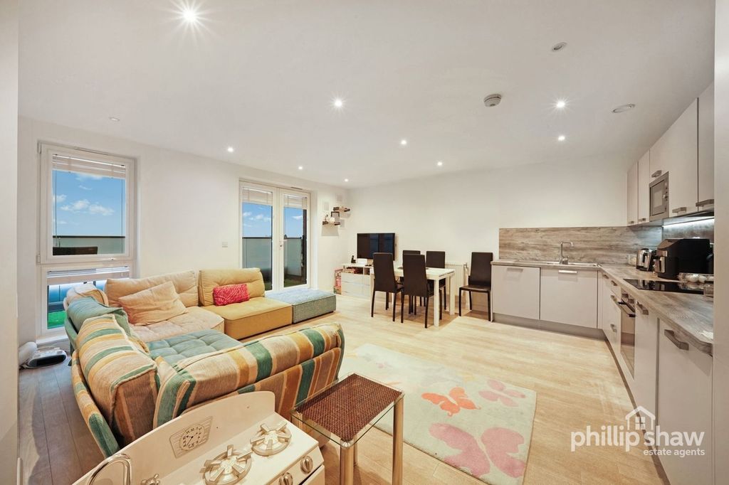 Property photo 3 of 14