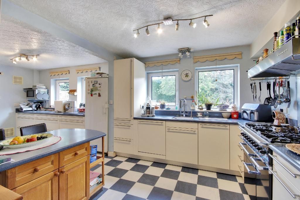 Property photo 3 of 21