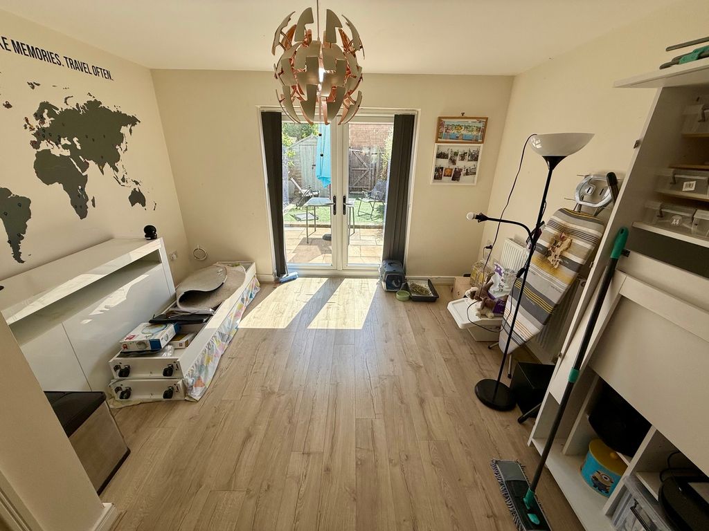 Property photo 2 of 18