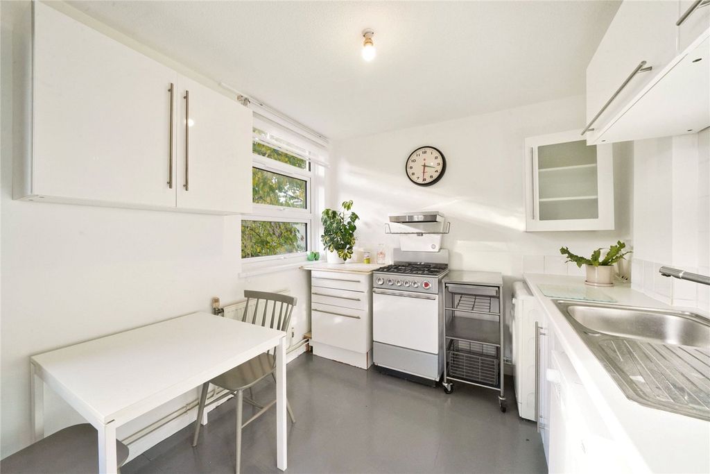 Property photo 2 of 14 Picture No. 04