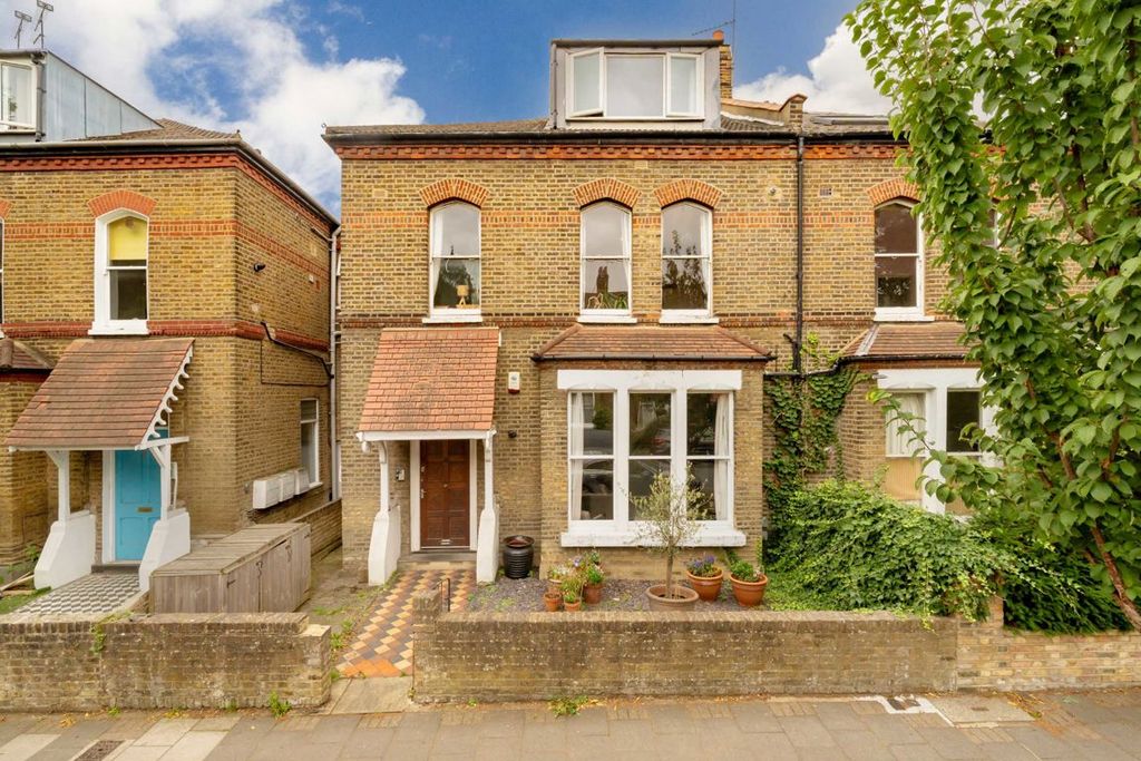 Property photo 1 of 6