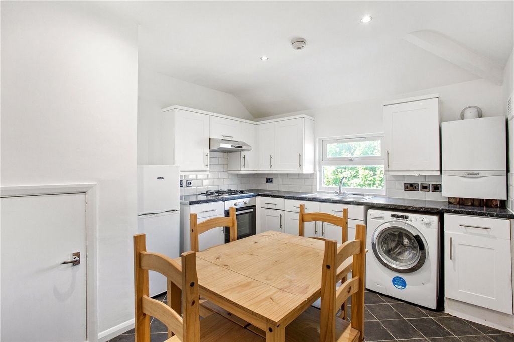 Property photo 3 of 10 Picture No. 24