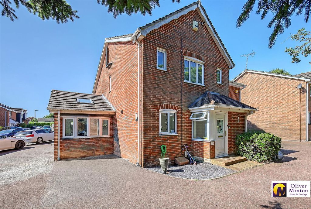 Property photo 1 of 32