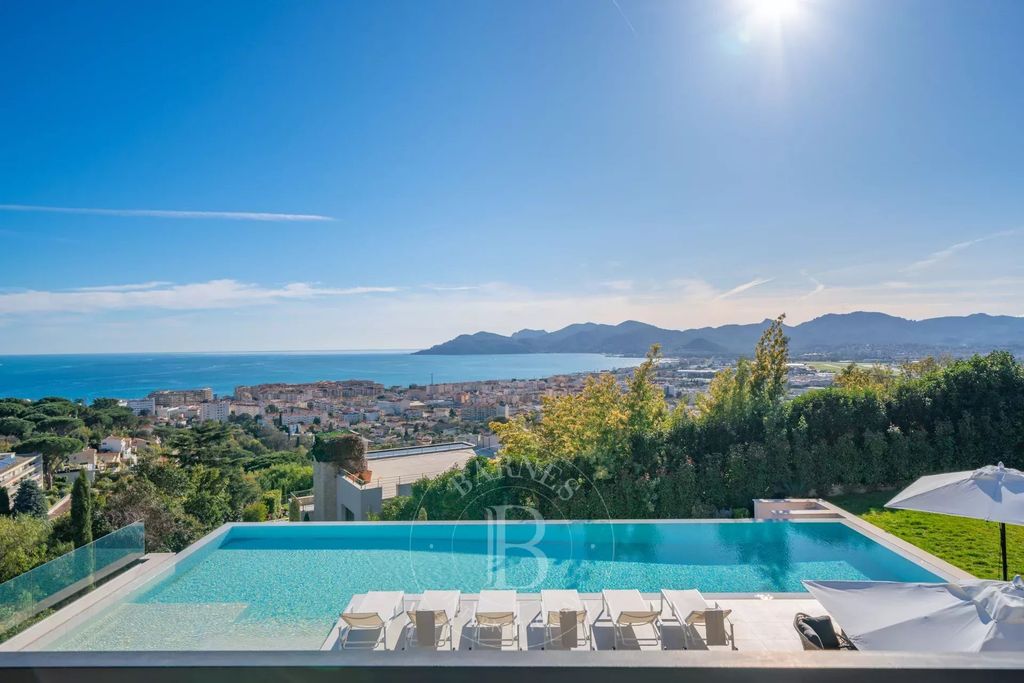 Property photo 2 of 30