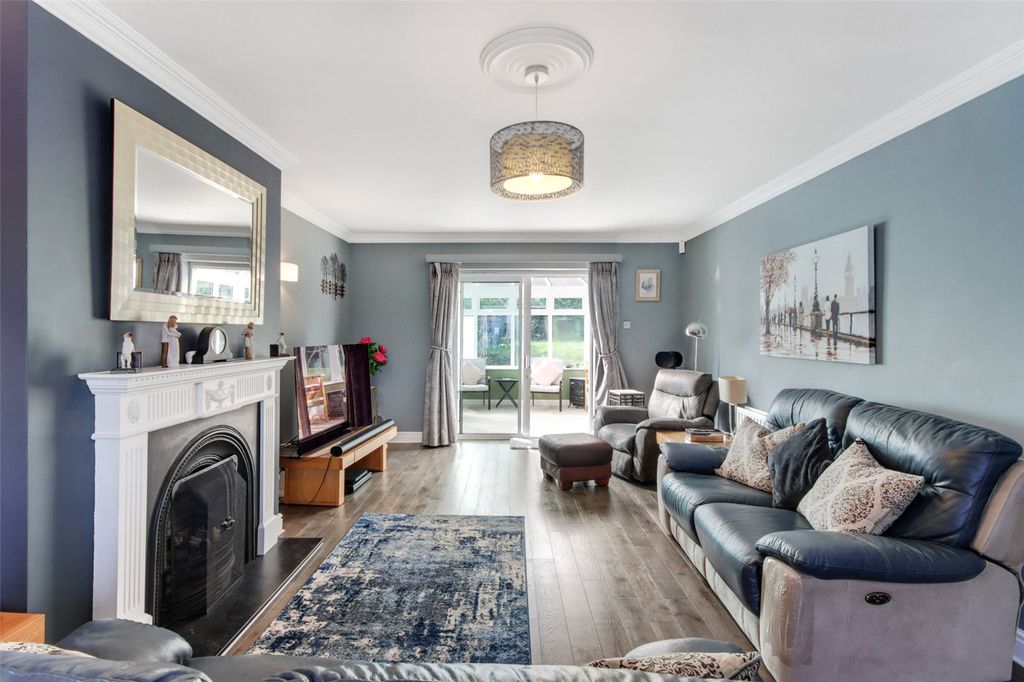 Property photo 2 of 13 Sitting Room