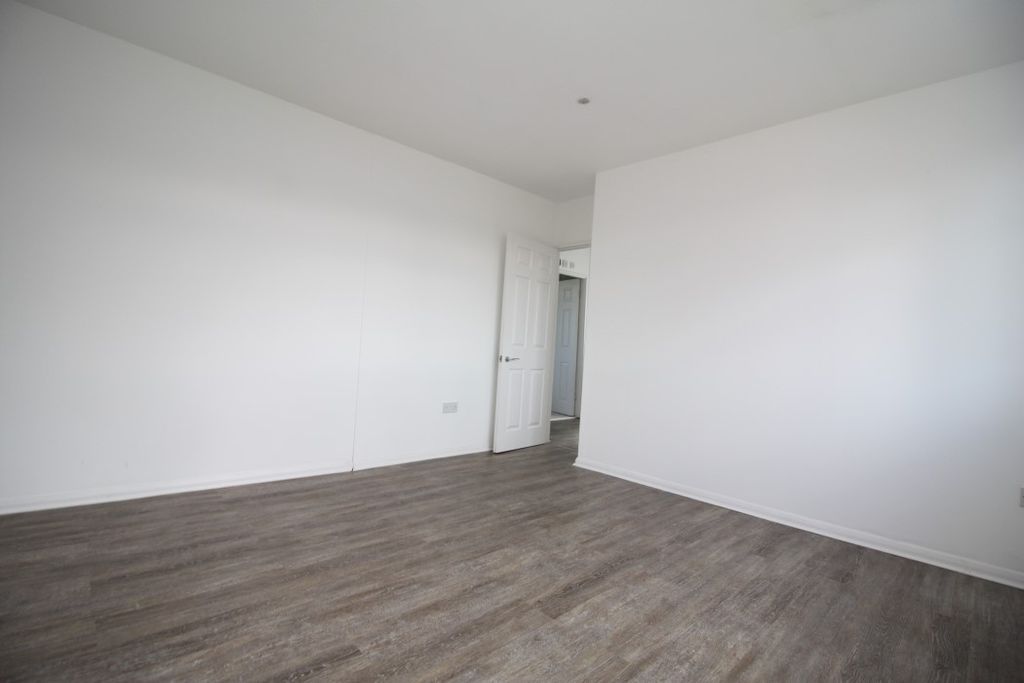Property photo 2 of 11 Gallery