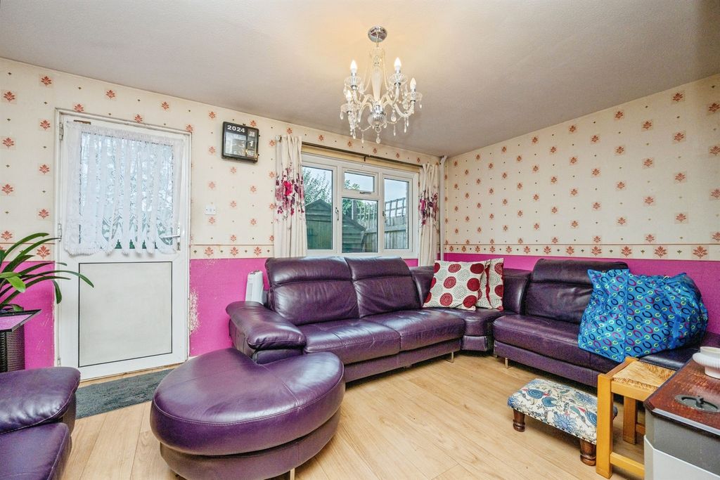 Property photo 2 of 15