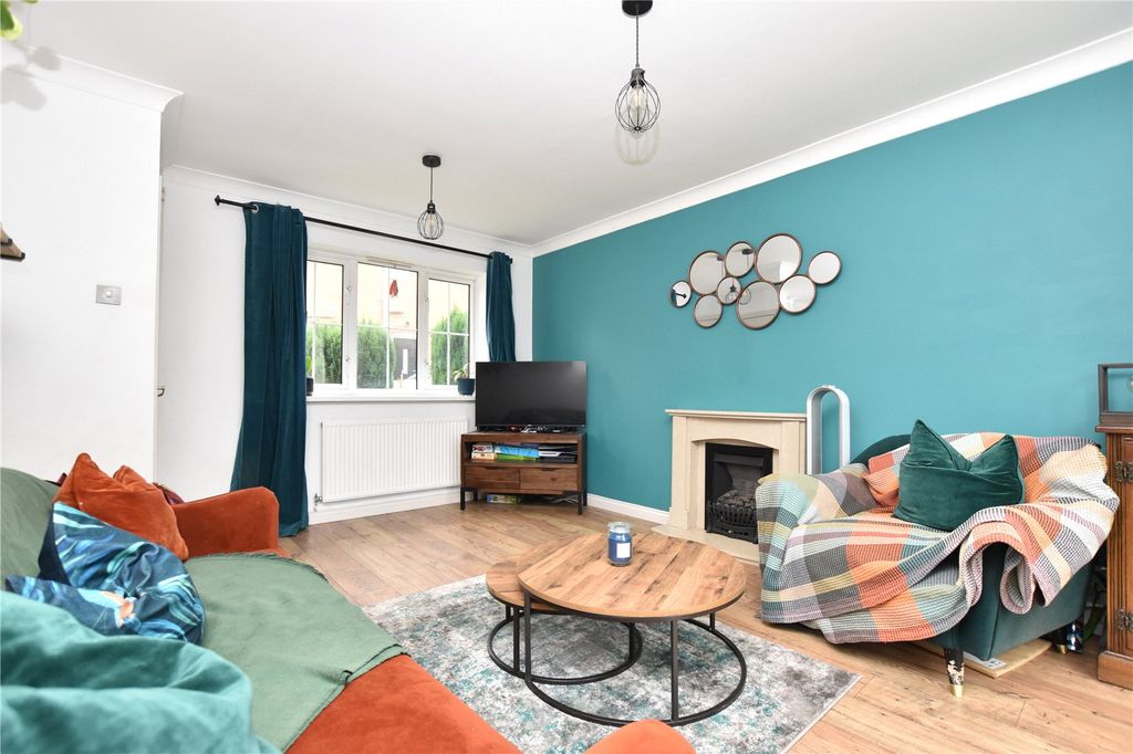 Property photo 3 of 21 Picture No. 05