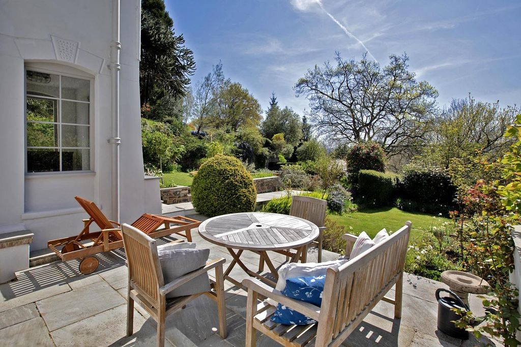 Property photo 2 of 27 Outside