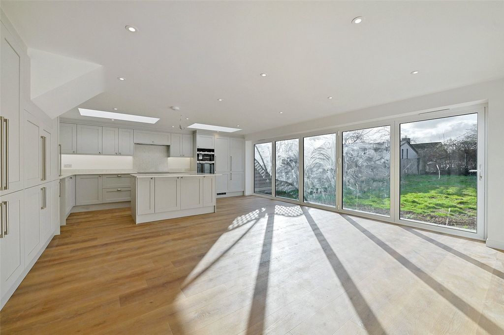 Property photo 3 of 12 Picture No. 03