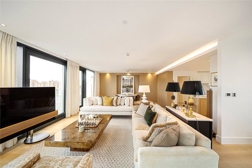 Property photo 3 of 21 Picture No. 02