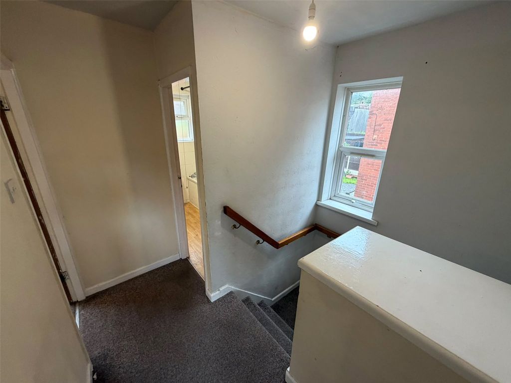 Property photo 3 of 12 Picture No. 02