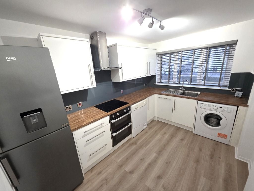 Property photo 3 of 11 Photo 3