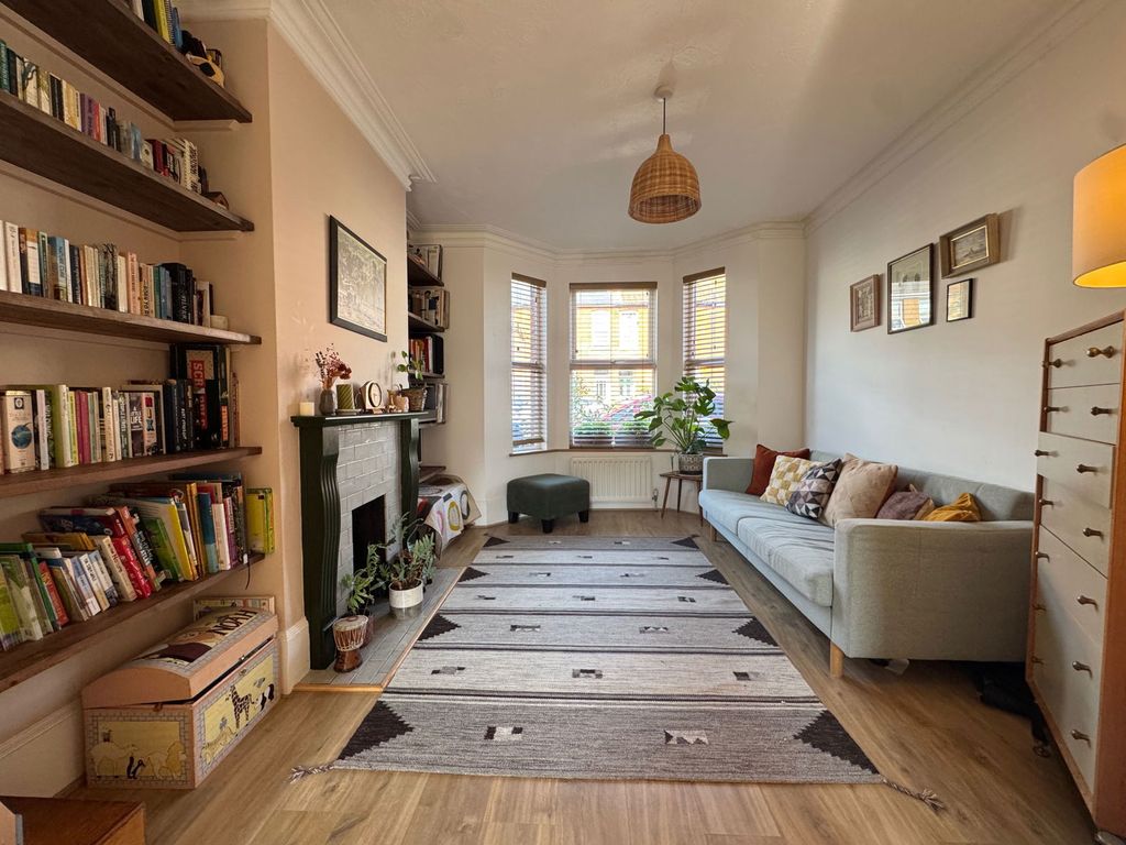 Property photo 2 of 12