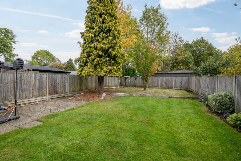 Property photo 3 of 25