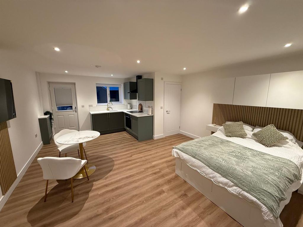 Property photo 2 of 8 Butler Flat1.Jpeg