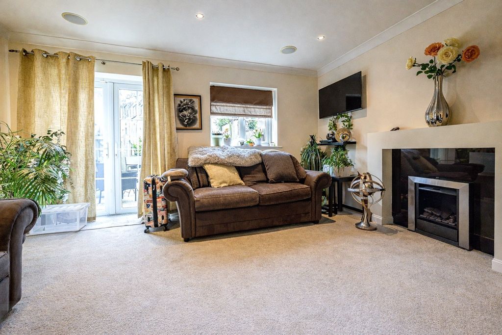 Property photo 3 of 13 Picture No. 23