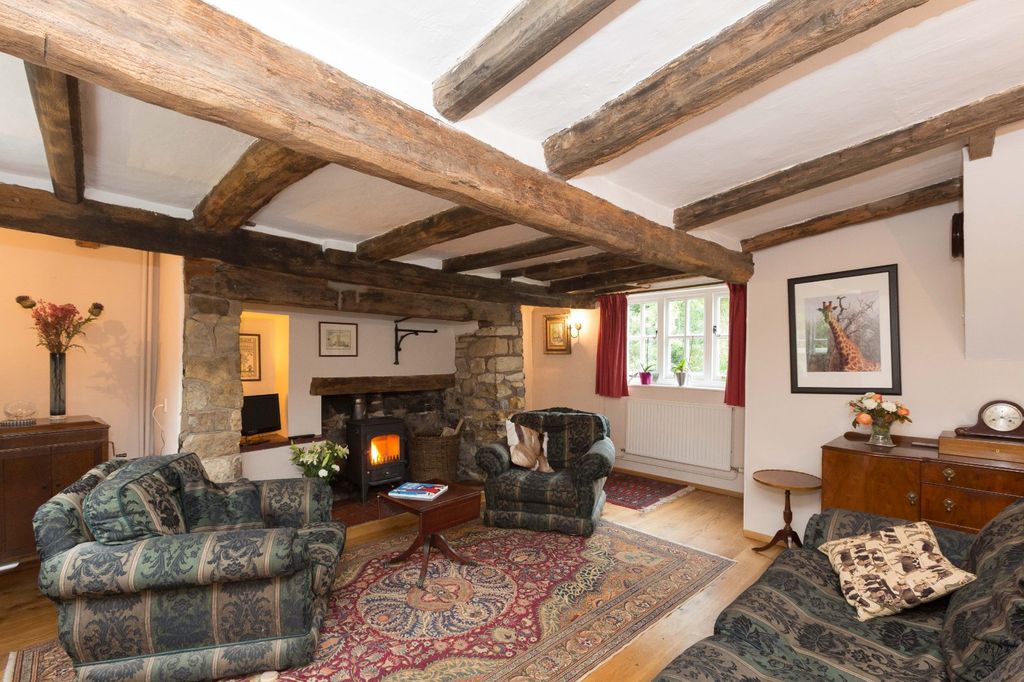 Property photo 2 of 16 Sitting Room