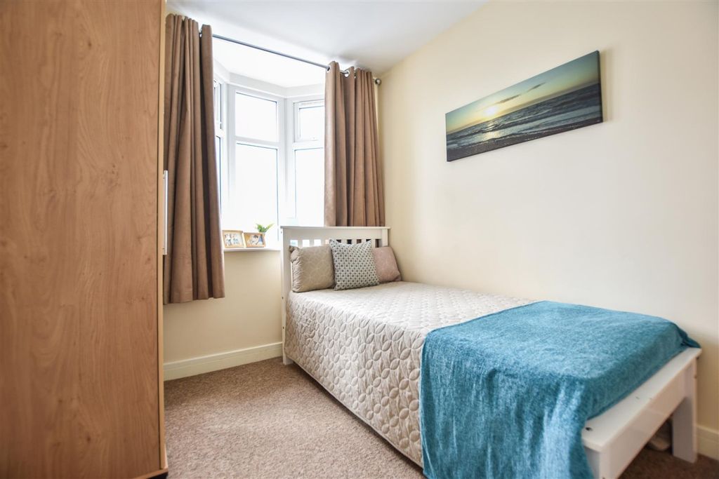 Property photo 1 of 12 4028660