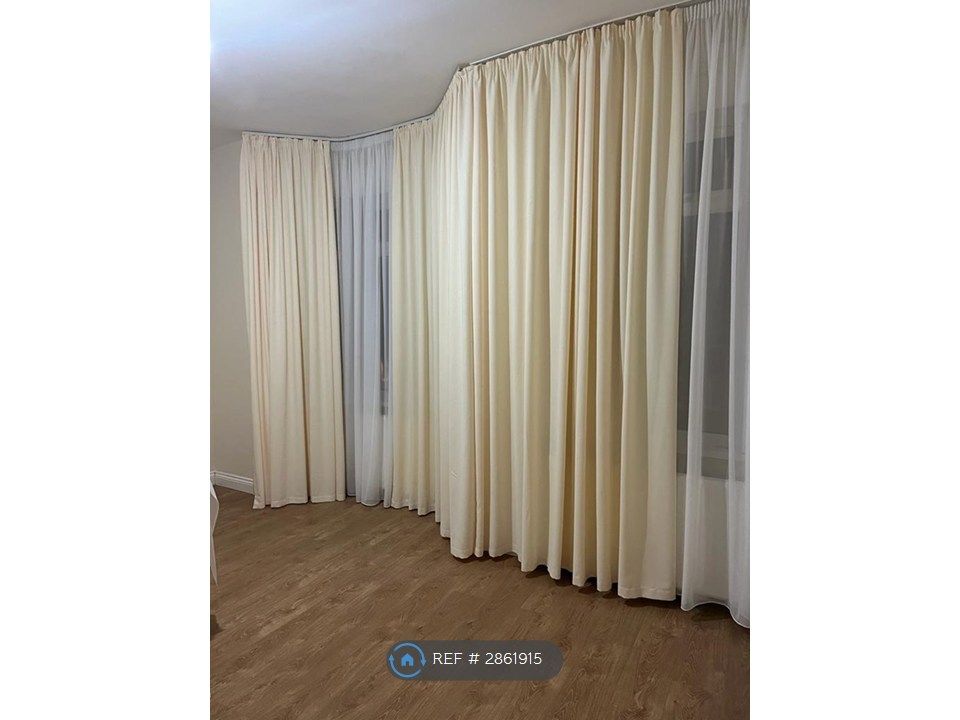 Property photo 1 of 9 Room 1