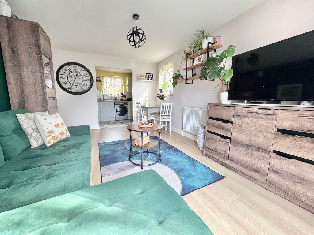 Property photo 3 of 16 Photo 6