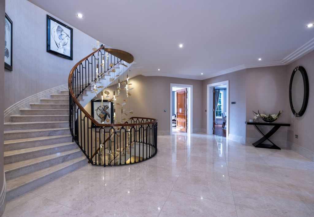 Property photo 3 of 53 Picture No. 04