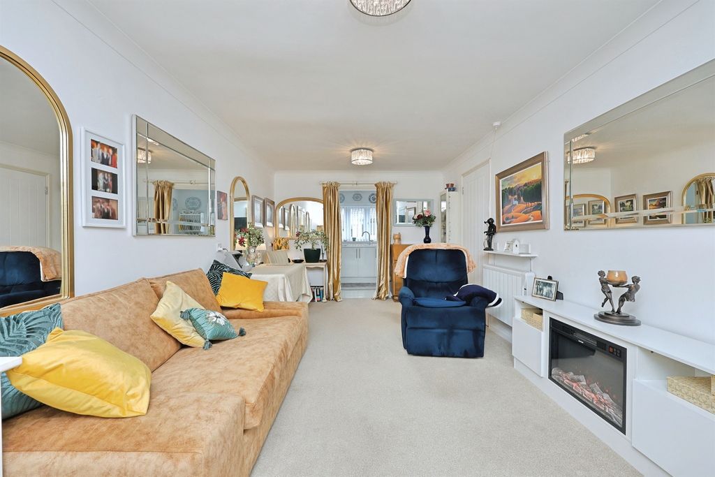 Property photo 3 of 16