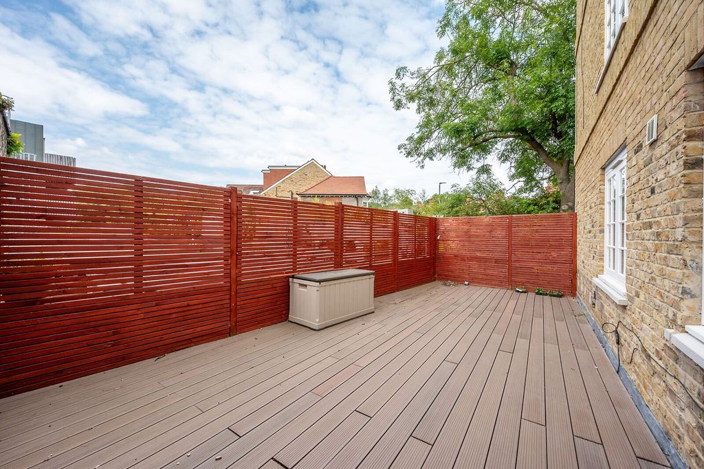 Property photo 3 of 5