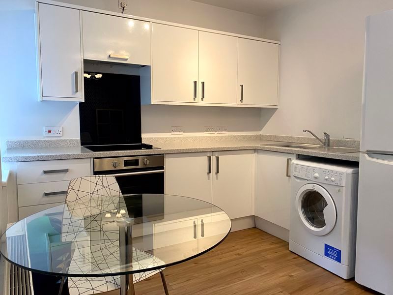 Property photo 2 of 9 Photo 3