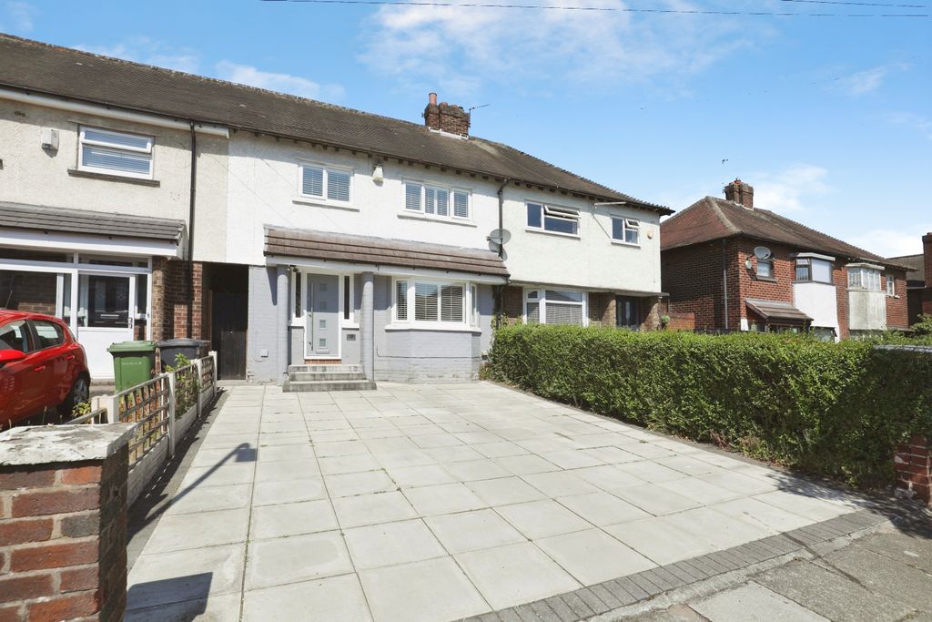 Property photo 2 of 27