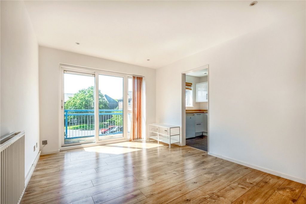 Property photo 3 of 11 Picture No. 05