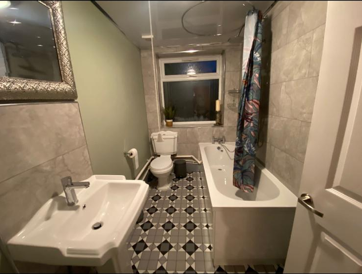 Property photo 3 of 9