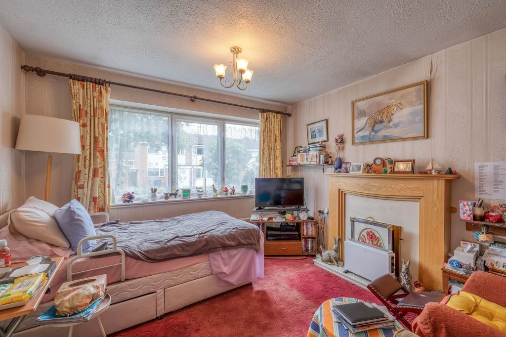 Property photo 3 of 13