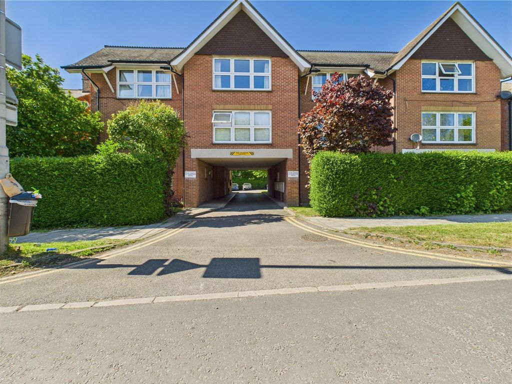 Property photo 1 of 9 Cam04907G0-Pr0175-Still014.Jpg