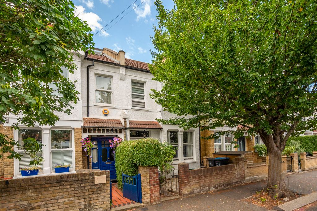 Property photo 3 of 11