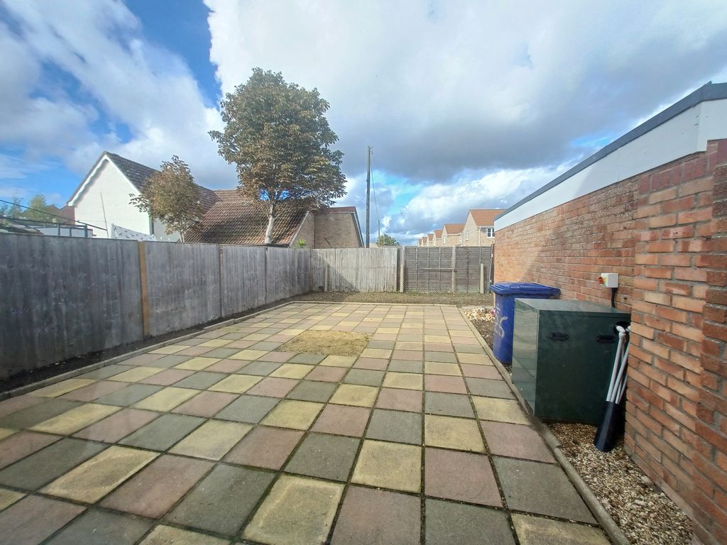 Property photo 3 of 5