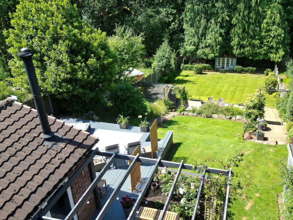 Property photo 2 of 34