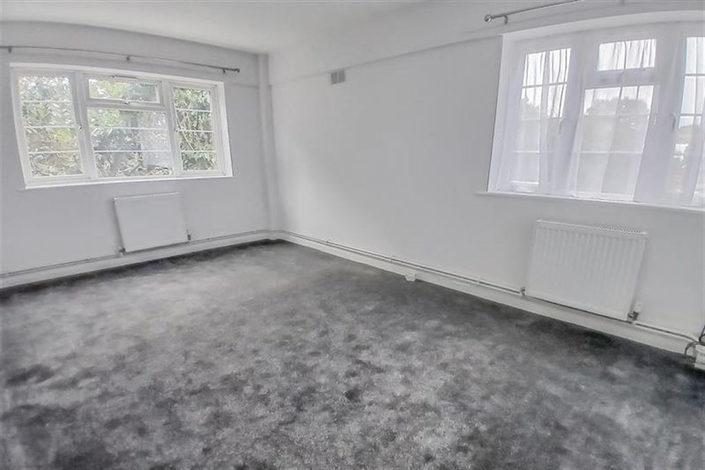 Property photo 1 of 6 (Main)