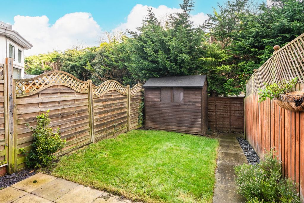 Property photo 2 of 13 Picture No. 12