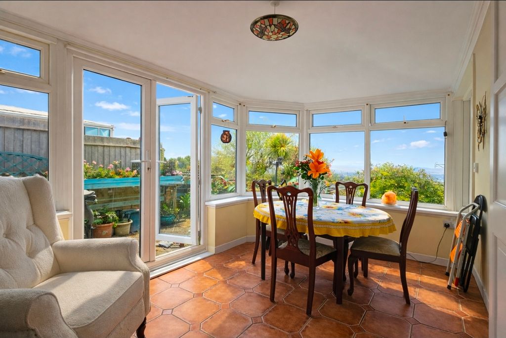 Property photo 2 of 15 Conservatory