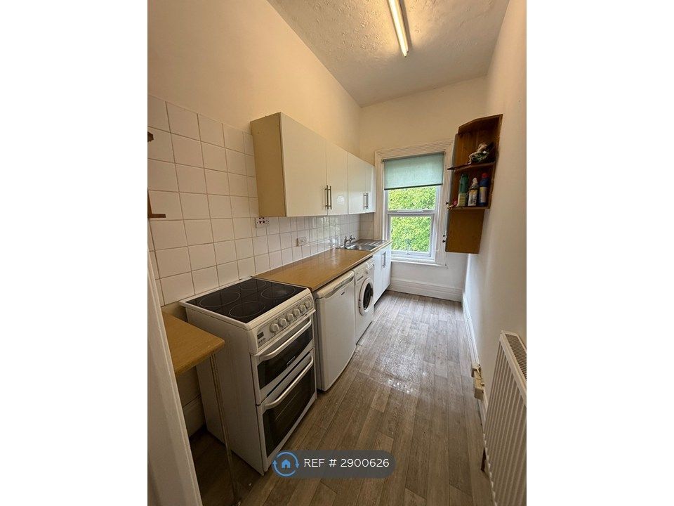 Property photo 2 of 5 Kitchen