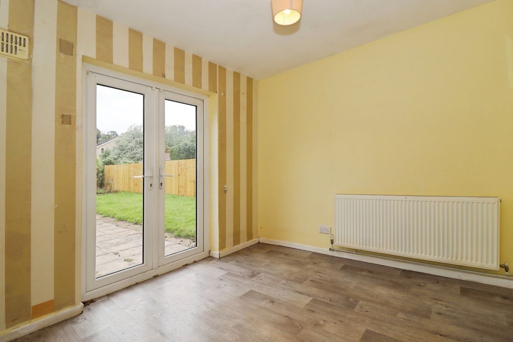 Property photo 2 of 16 Dining Room