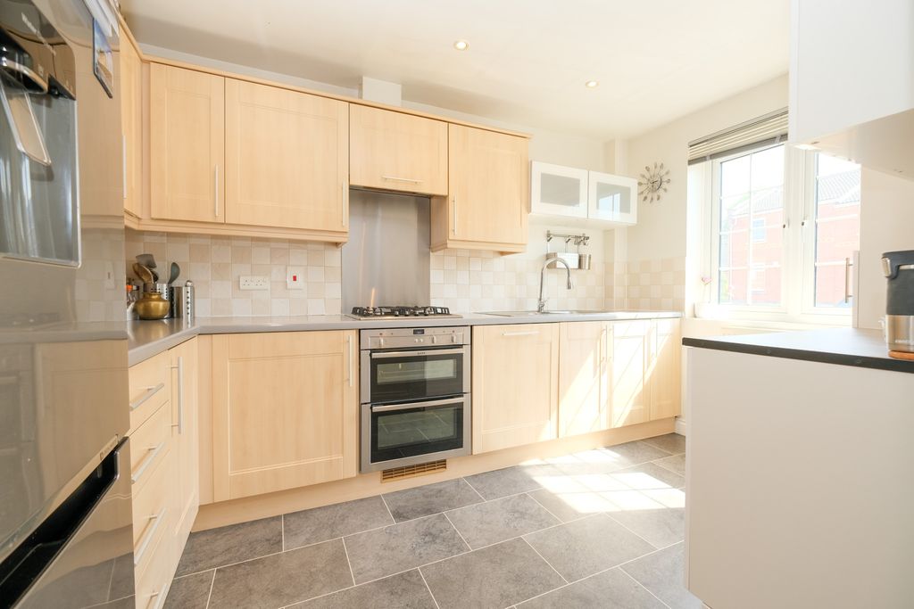 Property photo 3 of 16