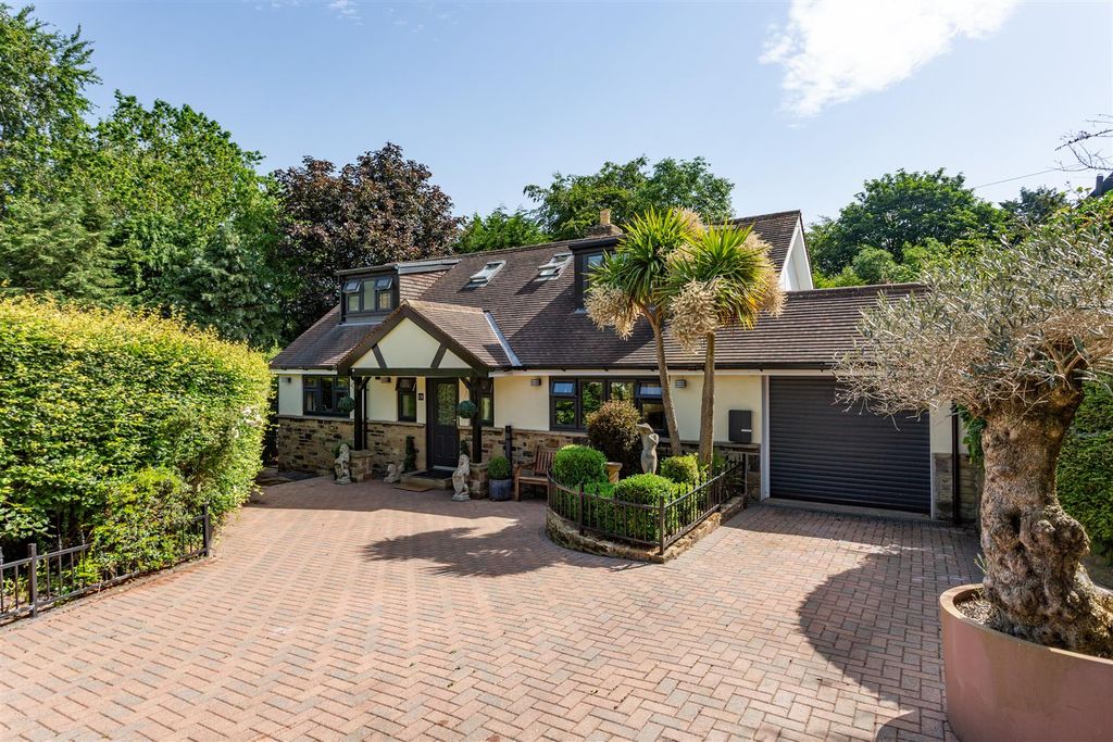 Property photo 1 of 28 19 Eastgate Close-01.Jpg